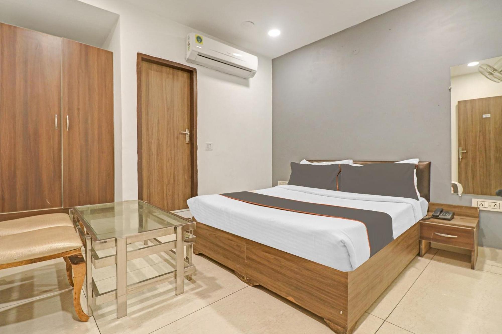 Hotel Collection O Seven Heaven Neu-Delhi Exterior foto